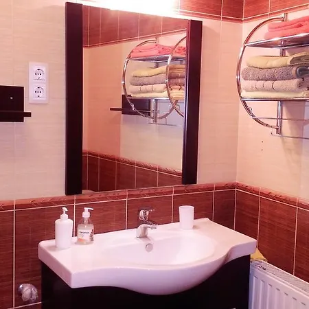 Otthonka Apartman *