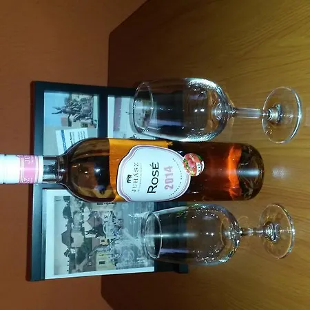 Otthonka Apartman * Eger