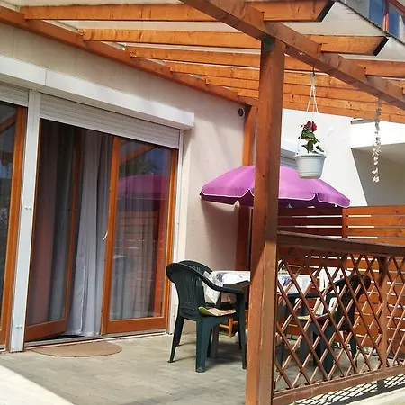 Otthonka Apartman Apartment *