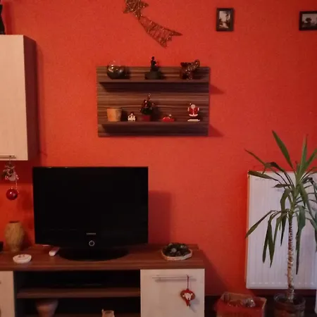 Apartment Otthonka Apartman